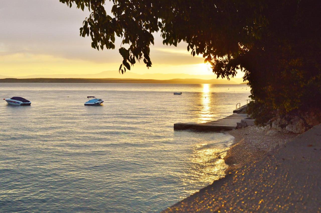 Nirvana Crikvenica Luaran gambar